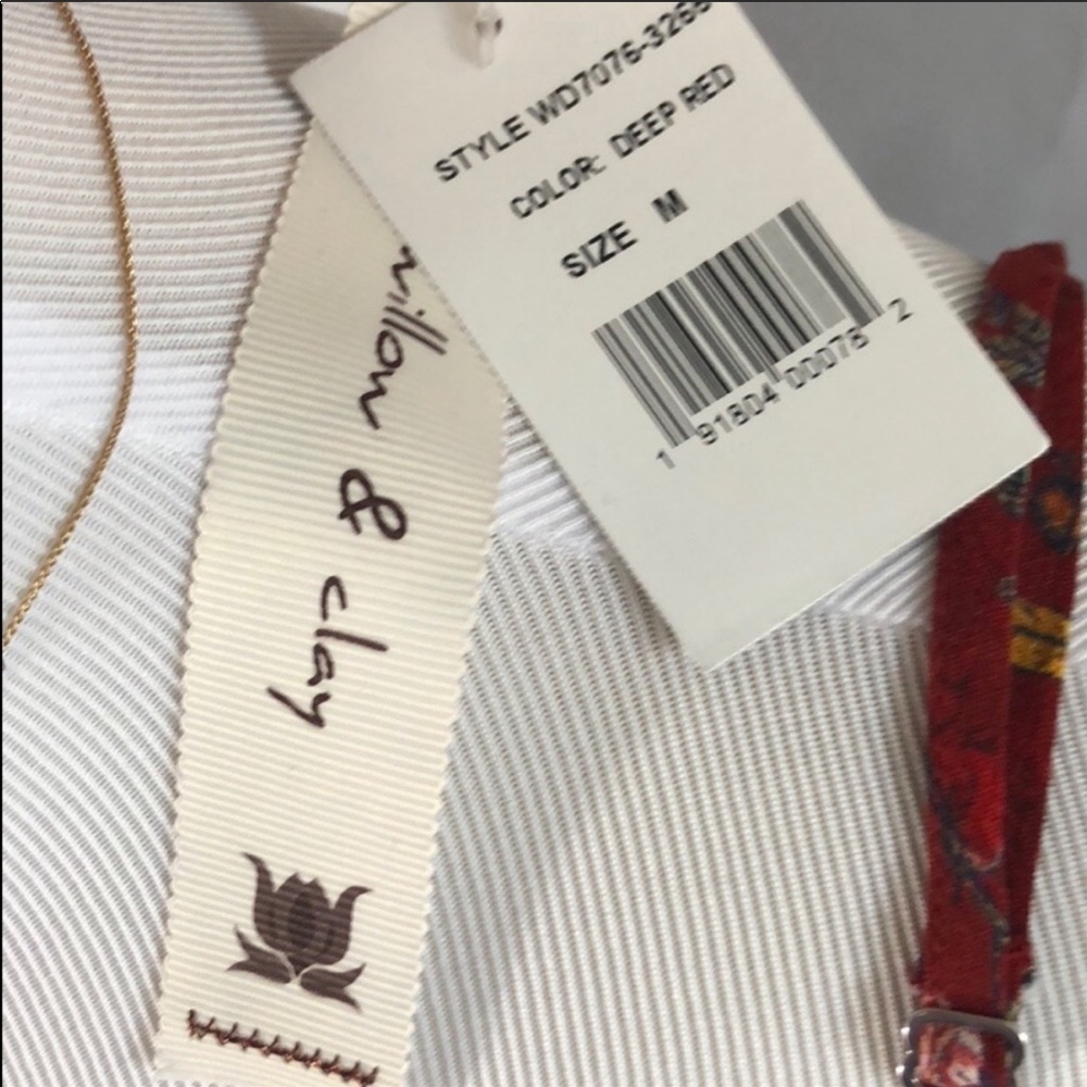 Willow & Clay Deep Red Floral Romper Medium - Picture 6 of 8